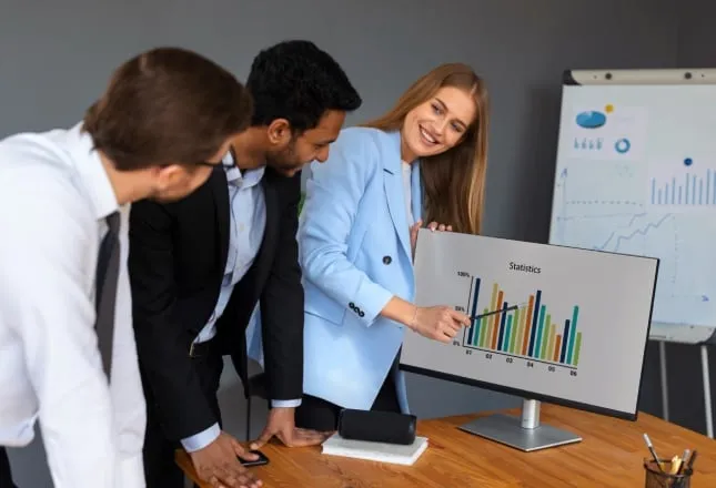The Role of Statistics in Crafting Financial Advisory Experts